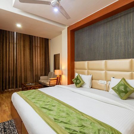 Hotel Oyster Pearl I Near Medanta Hospital I Sec-39 I Gurgaon Extérieur photo