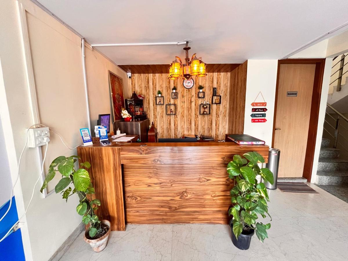 Hotel Oyster Pearl I Near Medanta Hospital I Sec-39 I Gurgaon Extérieur photo
