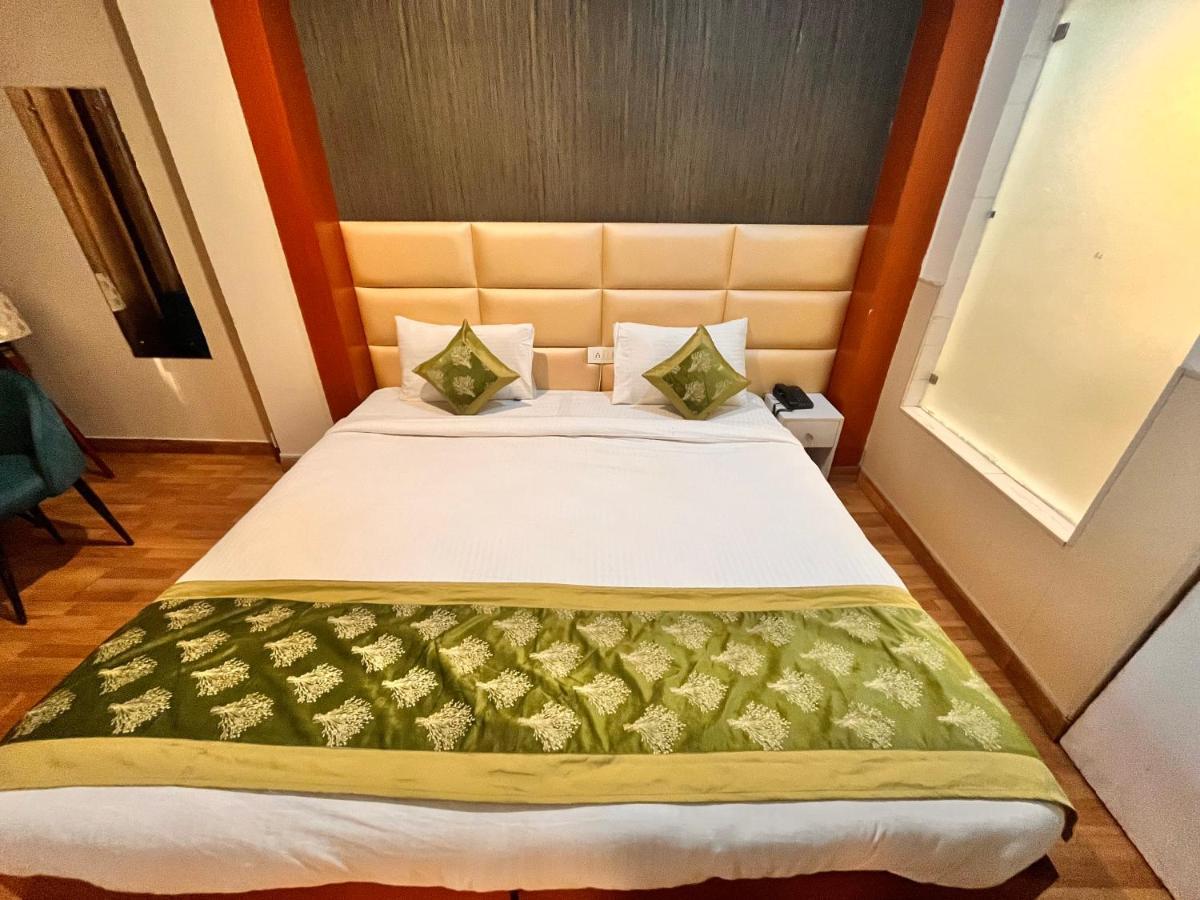 Hotel Oyster Pearl I Near Medanta Hospital I Sec-39 I Gurgaon Extérieur photo