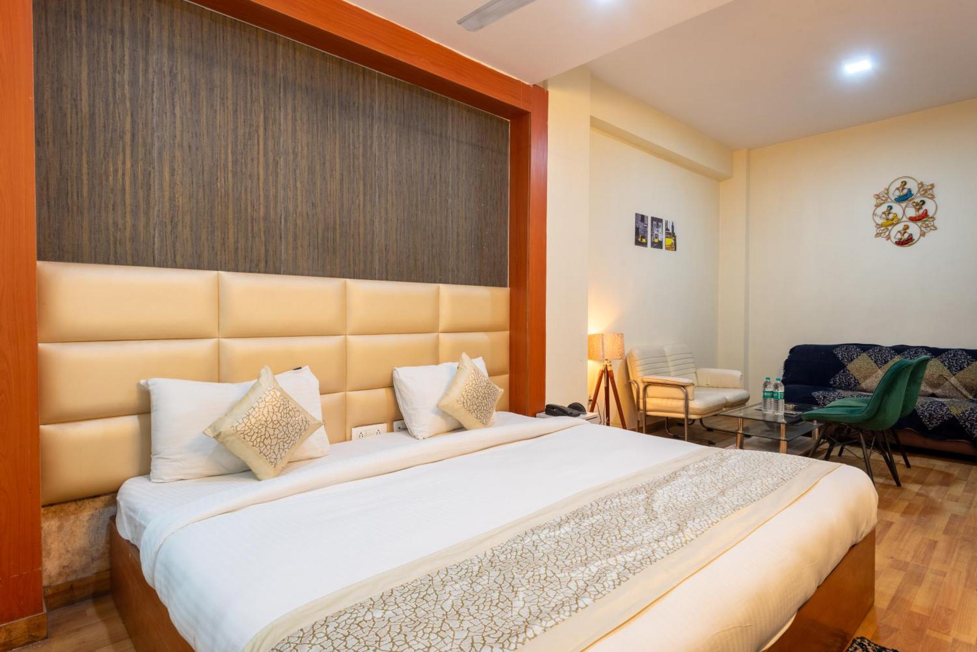Hotel Oyster Pearl I Near Medanta Hospital I Sec-39 I Gurgaon Extérieur photo