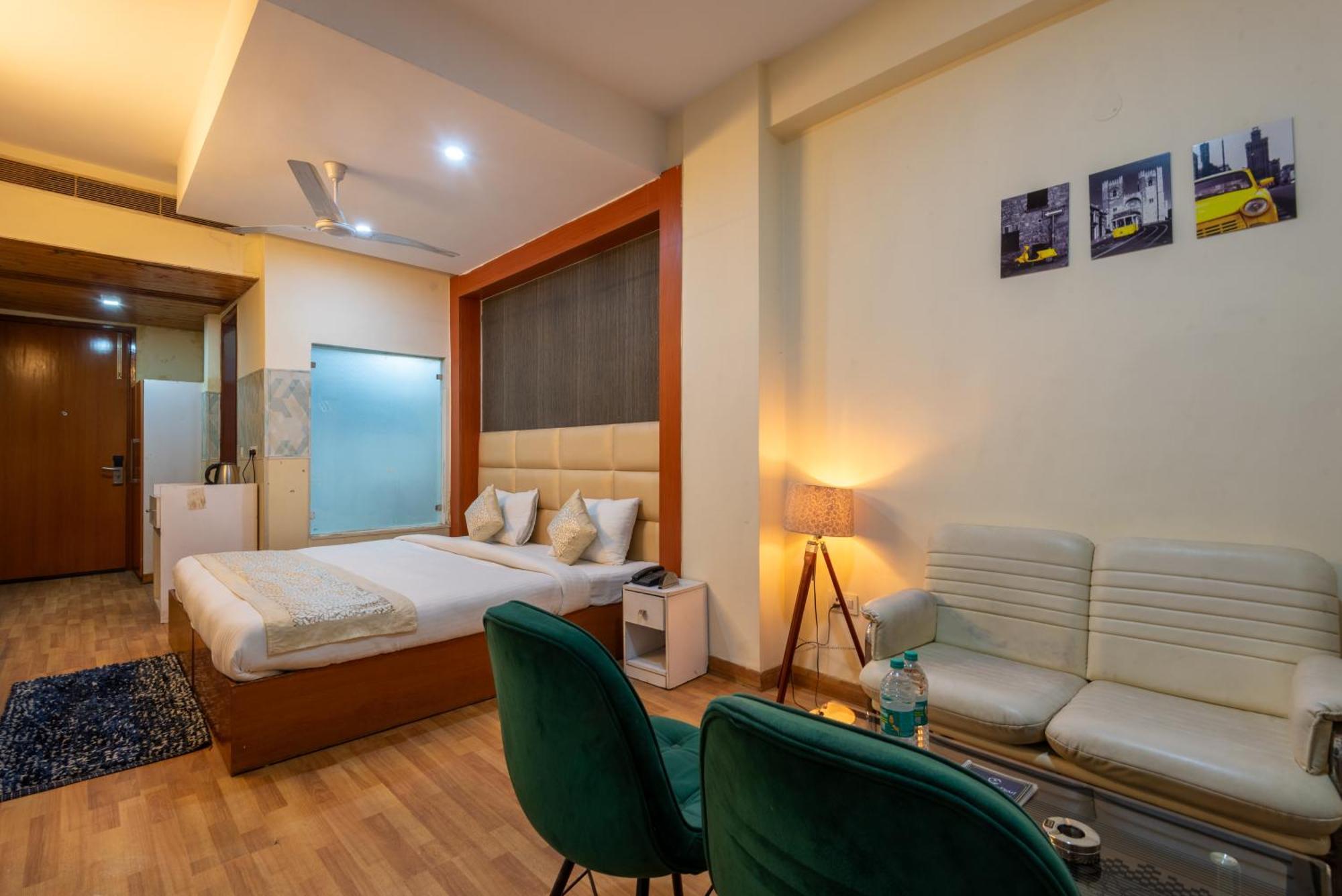 Hotel Oyster Pearl I Near Medanta Hospital I Sec-39 I Gurgaon Extérieur photo